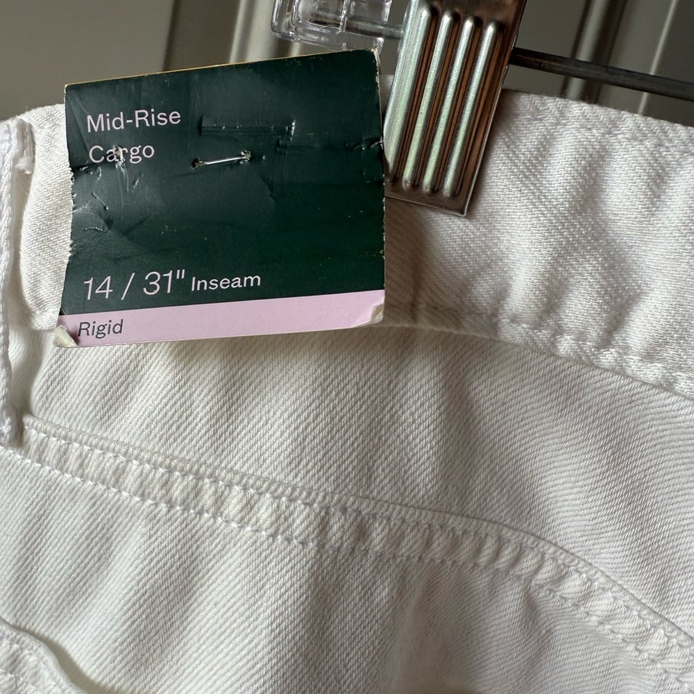 🎯60% OFF!Wild Fable White Mid Rise Cargo Baggy Jeans - Picture 9 of 9